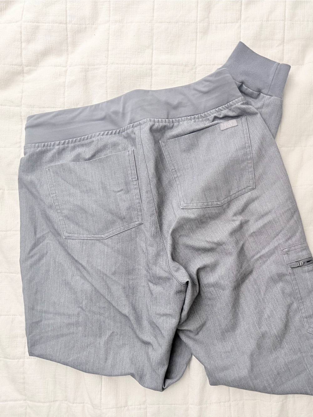 TALL Figs Zamora Jogger Pants - Graphite Heather Gray, Small TALL - Picture 3 of 6